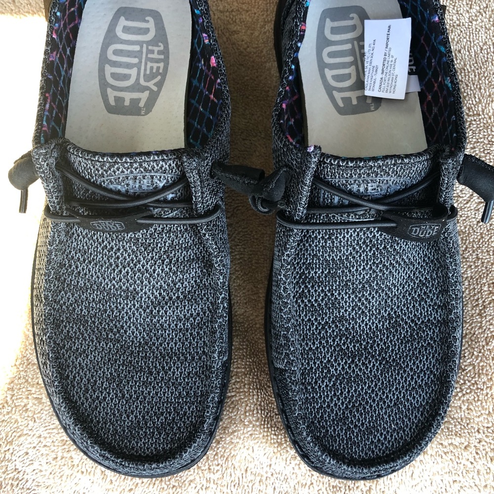 Women Hey Dude-Wendy MicroBlack.  Size 7, worn once, great condition.